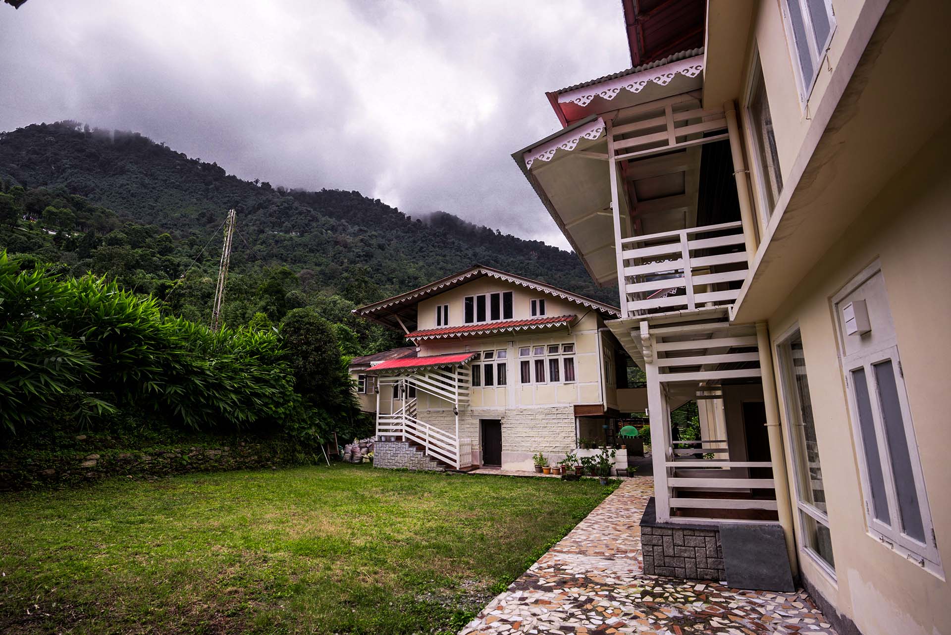 Royoporus SpringHill Farmstead